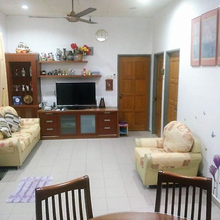 Cozy Mount Erskine Homestay Georgetown Exterior foto